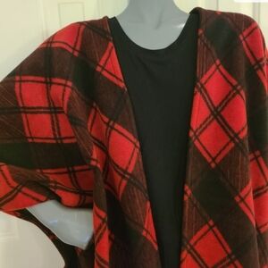 RACHEL Rachel Roy plaid fleece  poncho sizs O/S NEW WITHOUT TAG